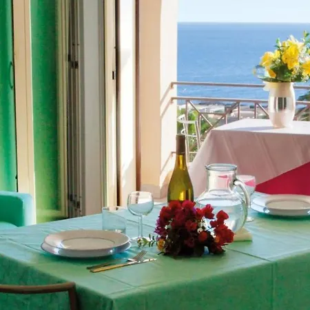 Oasi D'oriente Lägenhetshotell 3*